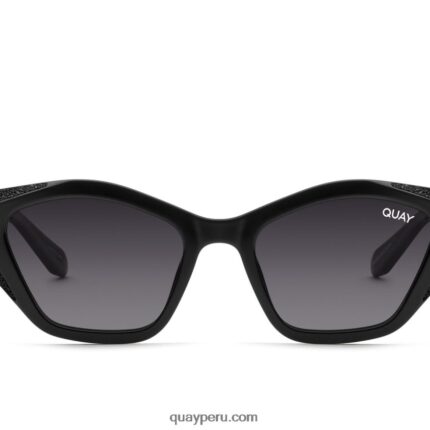contando estrellas 666Z8T882 humo negro mujer Quay